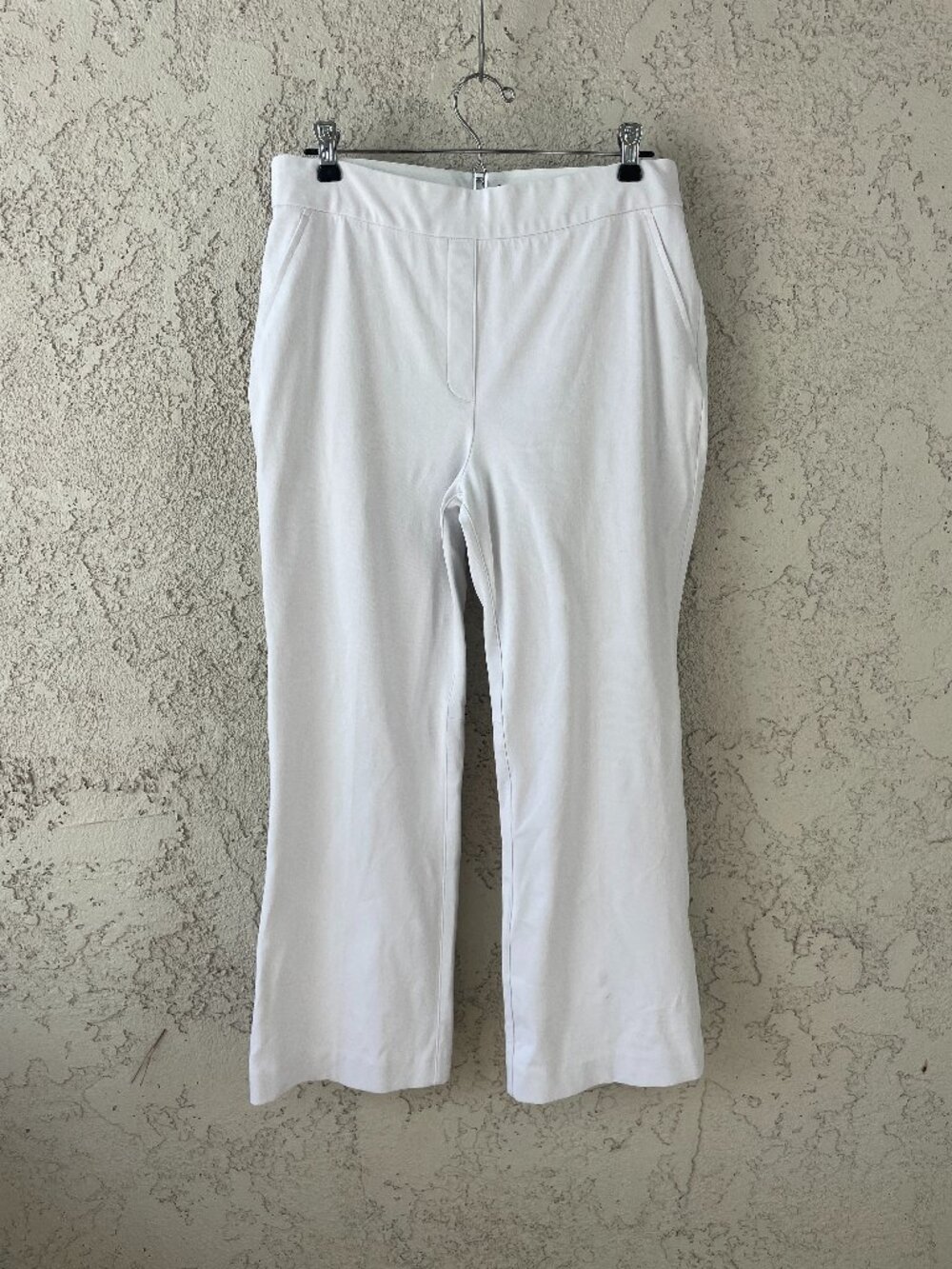 Spanx On-the-Go White Flare Pants Size Large Pull-On Smoothing Tummy Control